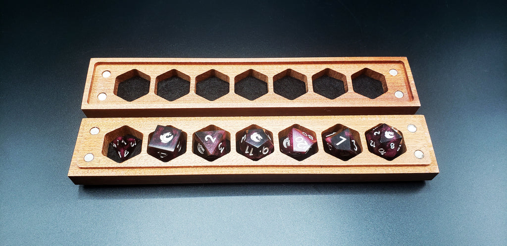 HANDMADE SAPELE HARDWOOD 7-PIECE DICE VAULT